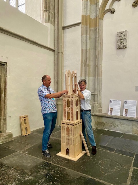 1 augustus: Lancering model vieringtoren