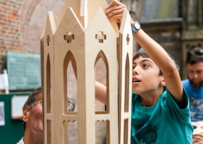 De domtoren wordt opgebouwd